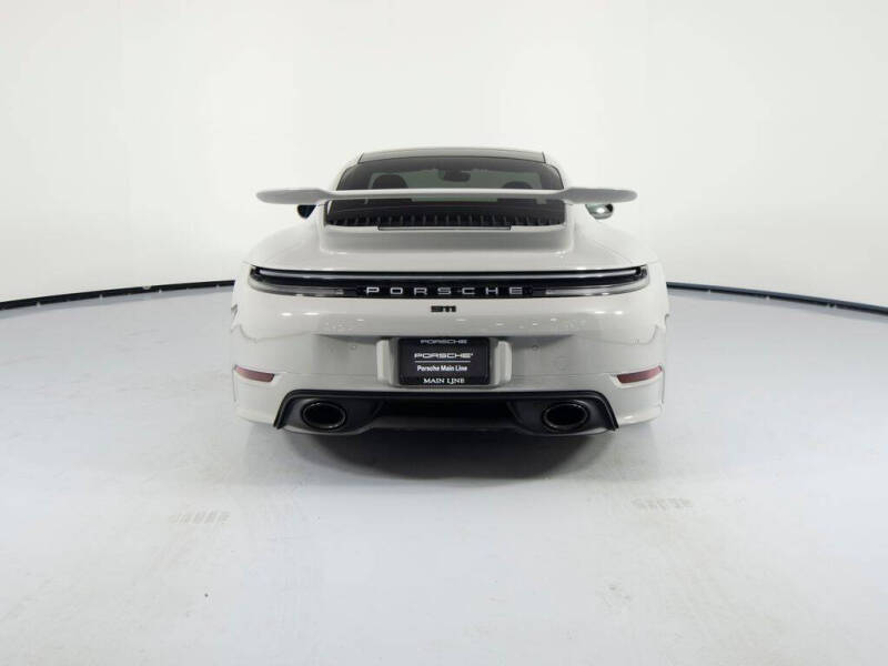 2025 Porsche 911 Carrera