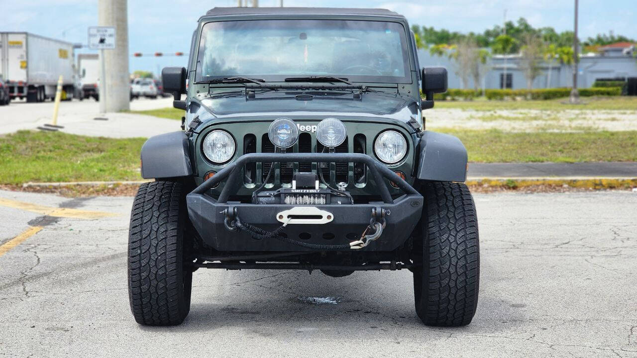 2012 Jeep Wrangler Unlimited  - $17,900