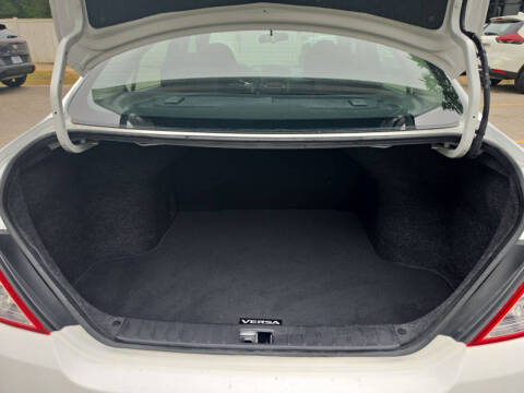 2018 Nissan Versa S Plus