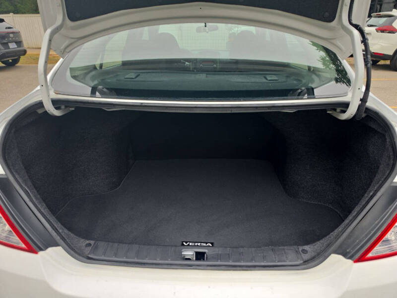 2018 Nissan Versa S Plus