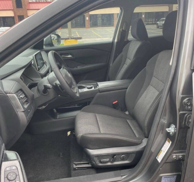 2025 Nissan Rogue SV