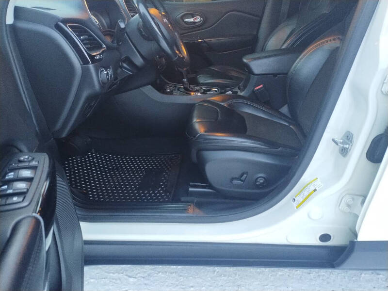 2019 Jeep Cherokee Altitude