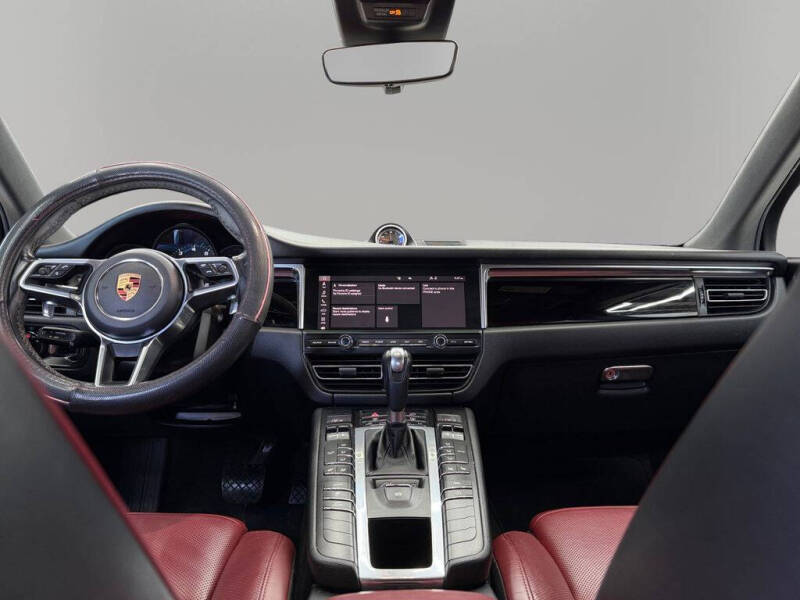 2020 Porsche Macan