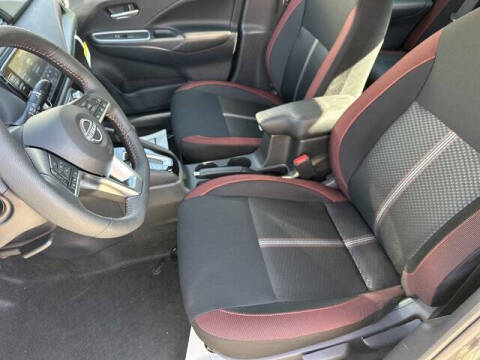 2025 Nissan Versa SR