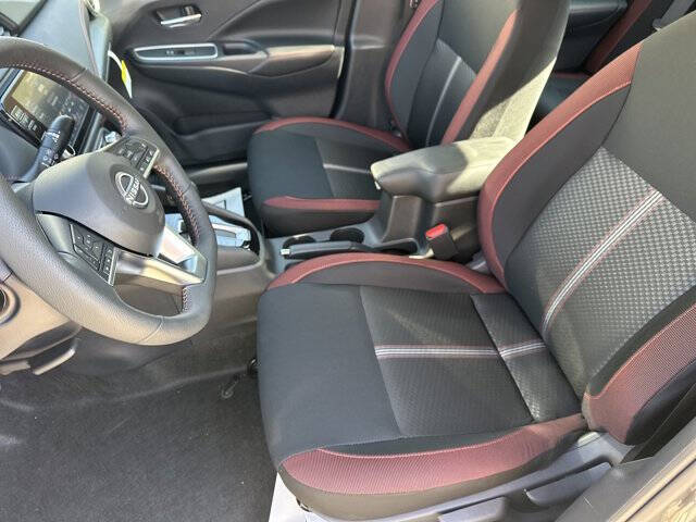 2025 Nissan Versa SR