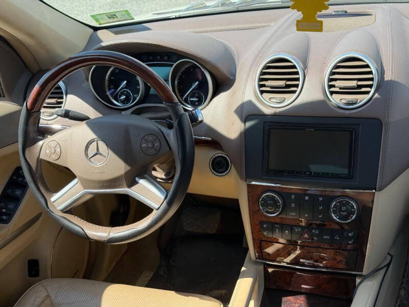 2012 Mercedes-Benz GL-Class GL 550 4MATIC