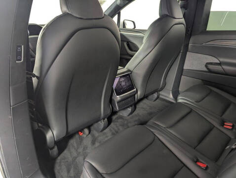 2023 Tesla Model X Standard Range