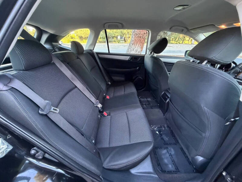 2017 Subaru Outback 2.5i