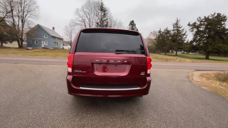 2019 Dodge Grand Caravan SXT photo 4