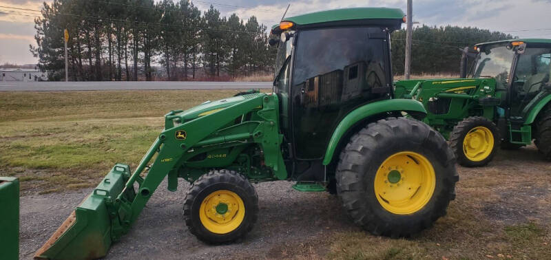 2018 John Deere 4044
