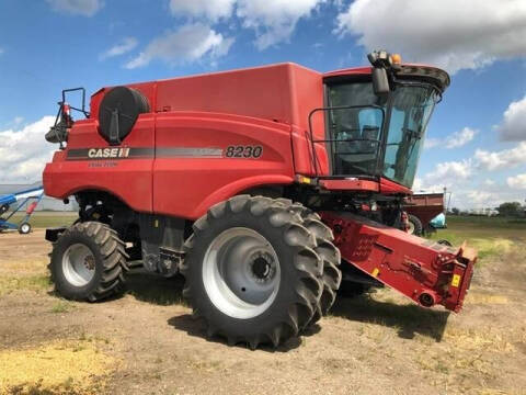 2014 Case IH 8230