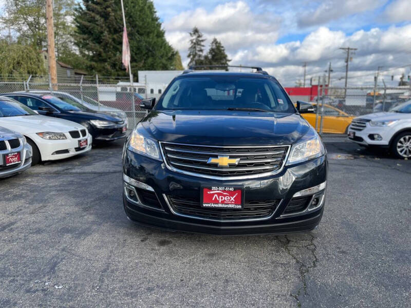 2015 Chevrolet Traverse 1LT photo 3