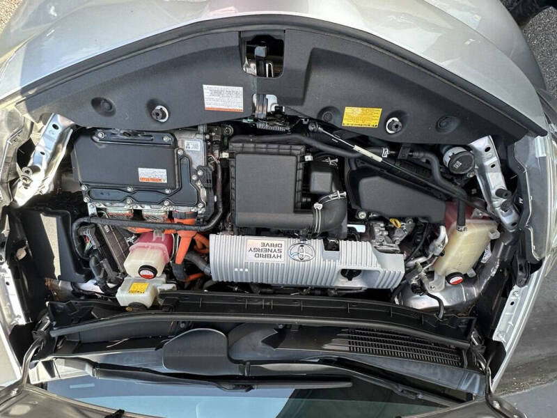 2015 Toyota Prius v Two