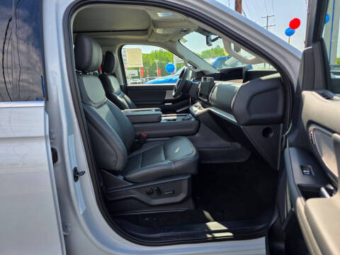 2026 Ford Expedition MAX Active
