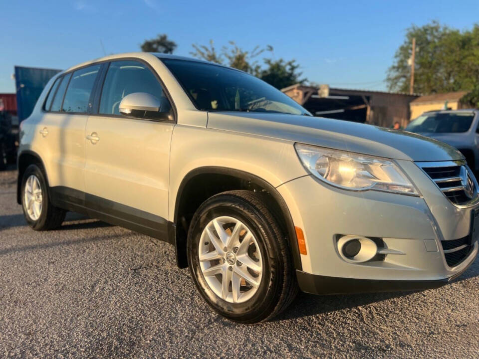 2011 Volkswagen Tiguan for sale at J-R Auto Sales LLC in Houston, TX