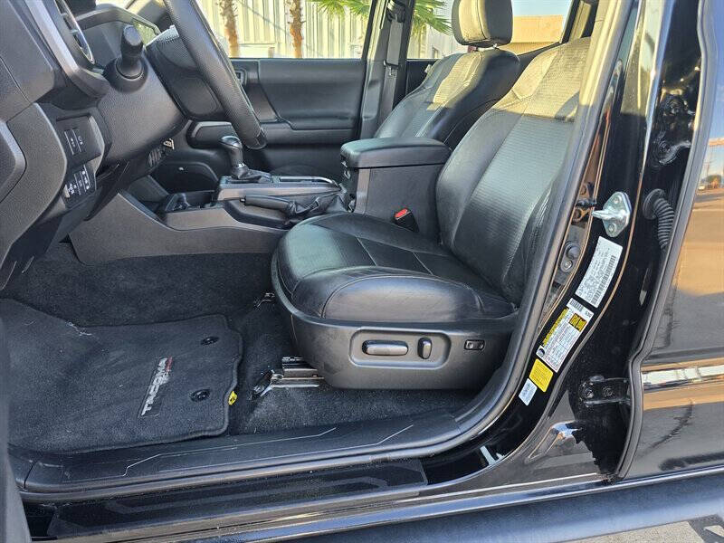 2023 Toyota Tacoma SR V6