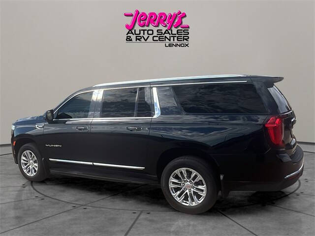 2023 GMC Yukon XL SLT