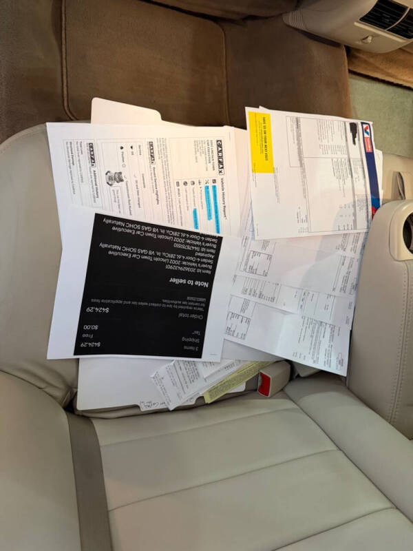 2002 Lincoln Town Car Executive