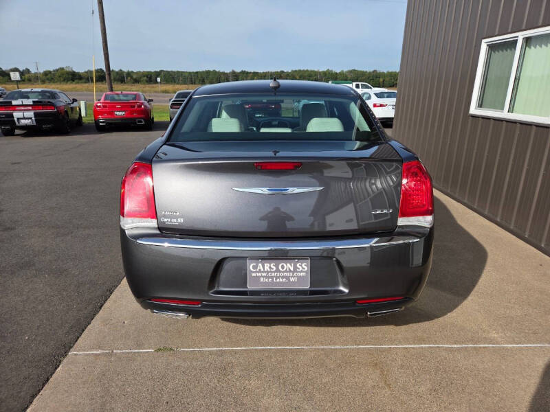 2018 Chrysler 300 Limited