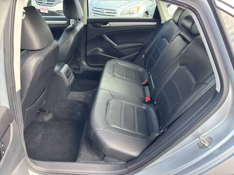 2015 Volkswagen Passat 1.8T Limited Edition