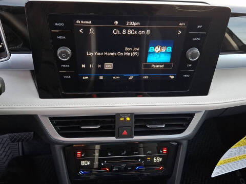 2026 Volkswagen Taos SE 4Motion