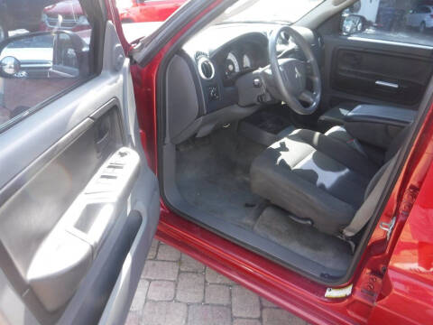 2007 Mitsubishi Raider LS