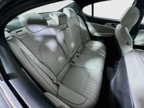 2023 Genesis G70