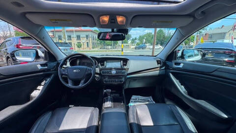 2016 Kia Cadenza Premium