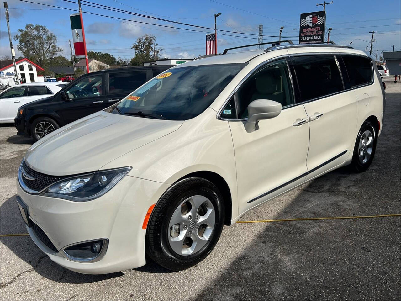 2017 Chrysler Pacifica for sale at SPENCER AUTO SALES in South Houston, TX