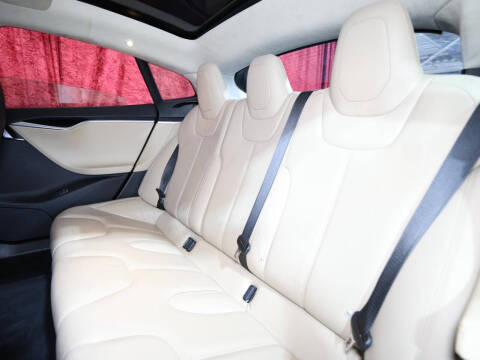 2015 Tesla Model S