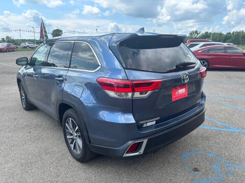 2019 Toyota Highlander SE