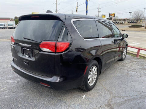 2017 Chrysler Pacifica LX