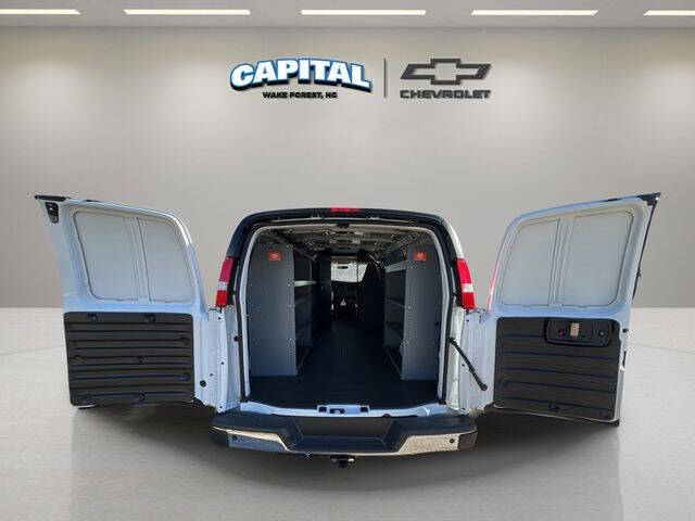 2025 Chevrolet Express 2500
