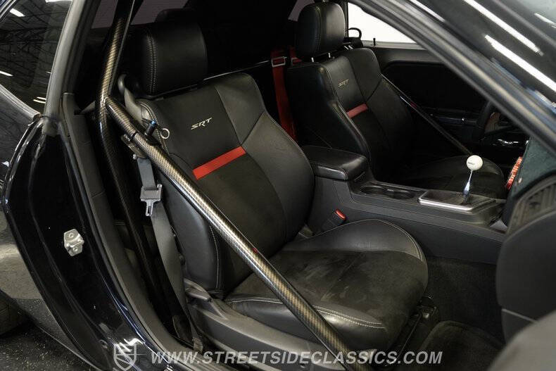 2010 Dodge Challenger SRT8
