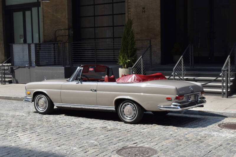 1969 Mercedes-Benz 280-Class