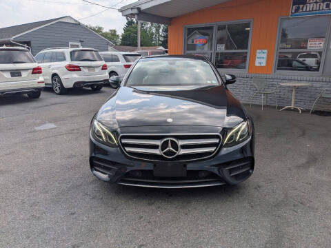 2017 Mercedes-Benz E-Class E 300 Photo