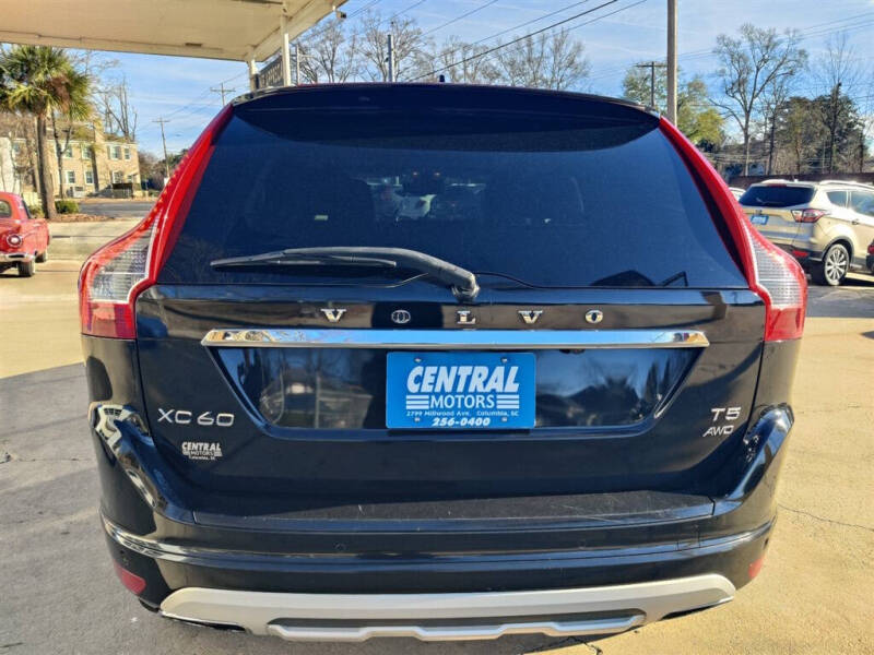 2017 Volvo XC60 T5 Dynamic
