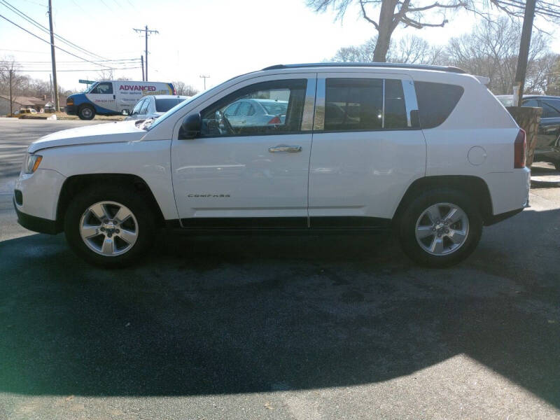 2014 Jeep Compass Sport photo 5