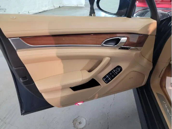 2011 Porsche Panamera