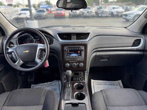 2017 Chevrolet Traverse LT