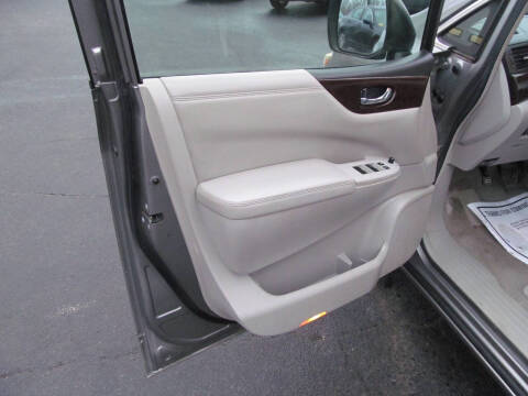 2012 Nissan Quest