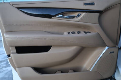 2019 Cadillac Escalade Platinum