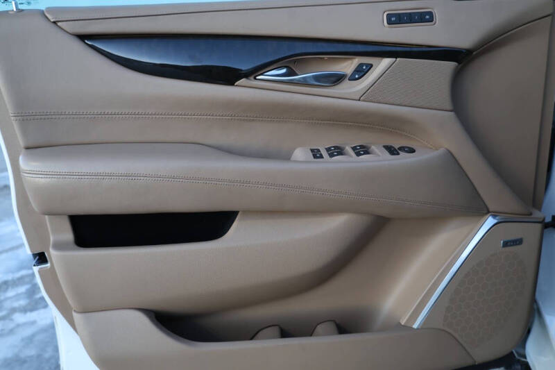 2019 Cadillac Escalade Platinum