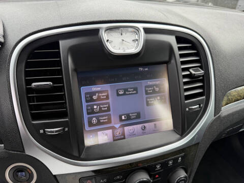 2011 Chrysler 300 C