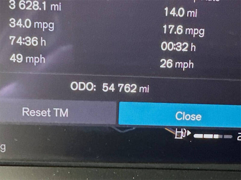 2024 Volvo S60 B5 Plus Dark Theme