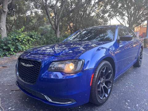 2020 Chrysler 300 Touring L