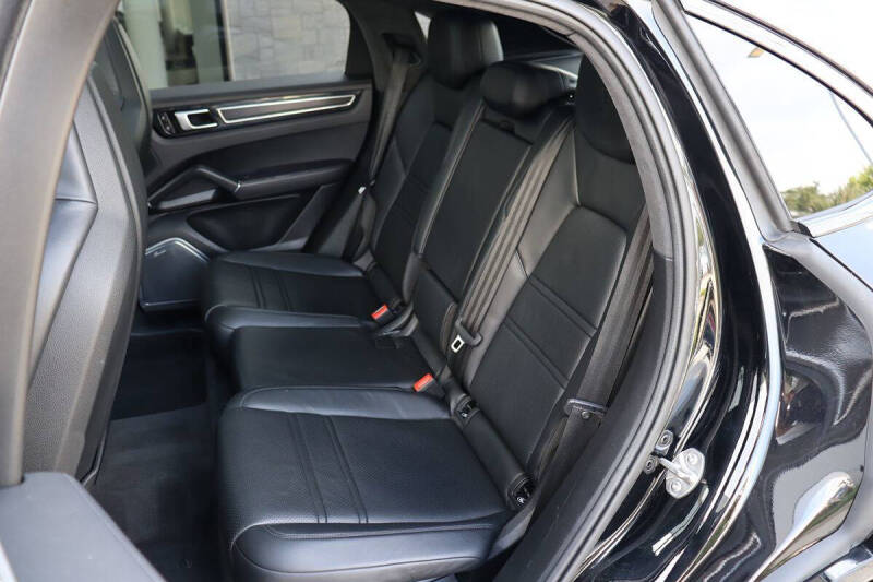 2021 Porsche Cayenne GTS Coupe