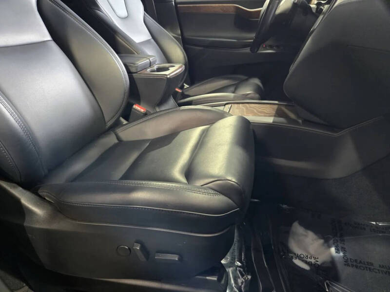 2020 Tesla Model X Long Range Plus
