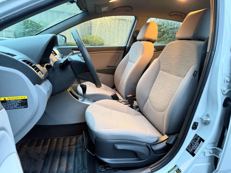 2017 Hyundai Accent SE