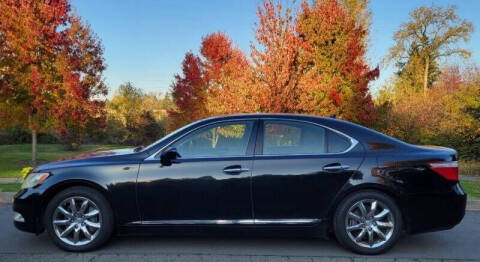 2007 Lexus LS 460 for sale at CLEAR CHOICE AUTOMOTIVE in Milwaukie OR